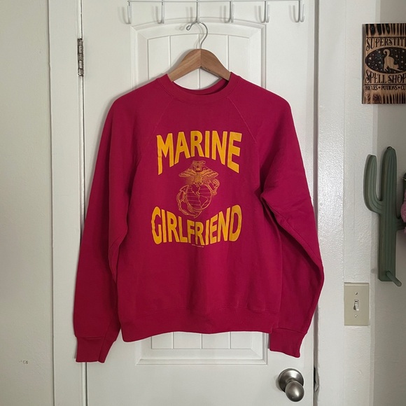 Vintage 1990's Red Marine Girlfriend Sweatshirt Marines Casual Comfy Size Medium - Picture 1 of 9